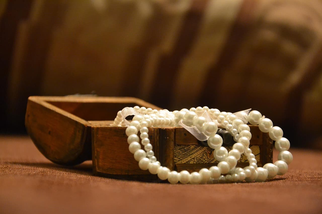 Linen Finish Jewelry Boxes thumbnail 2