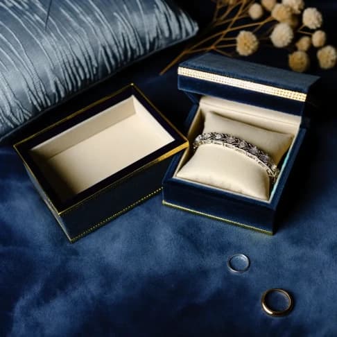 Custom Bracelet Boxes 3