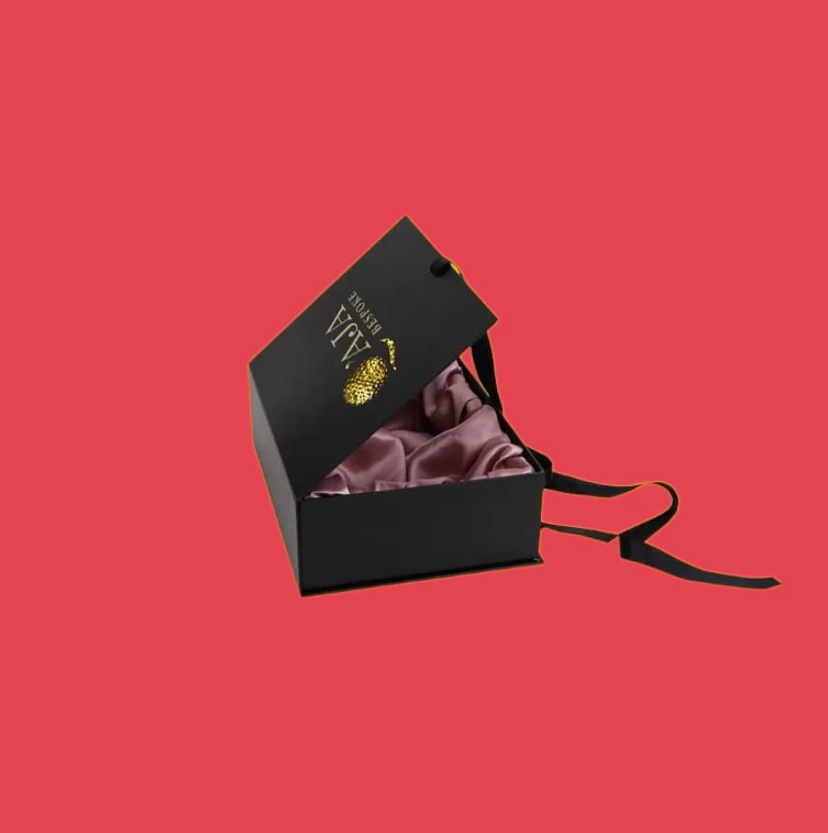 Custom Hair Extension Boxes With Gold Foiling